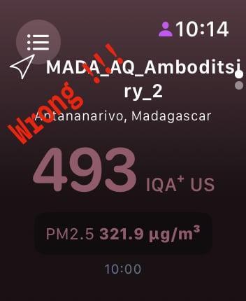 Screenshot from AirVisual application (on my Apple Watch) stating that today at 10AM (local time) in Antananarivo, Air Quality Index (US definition) was 493, due to PM2.5 particles concentration level of 321.9 μg per m3.